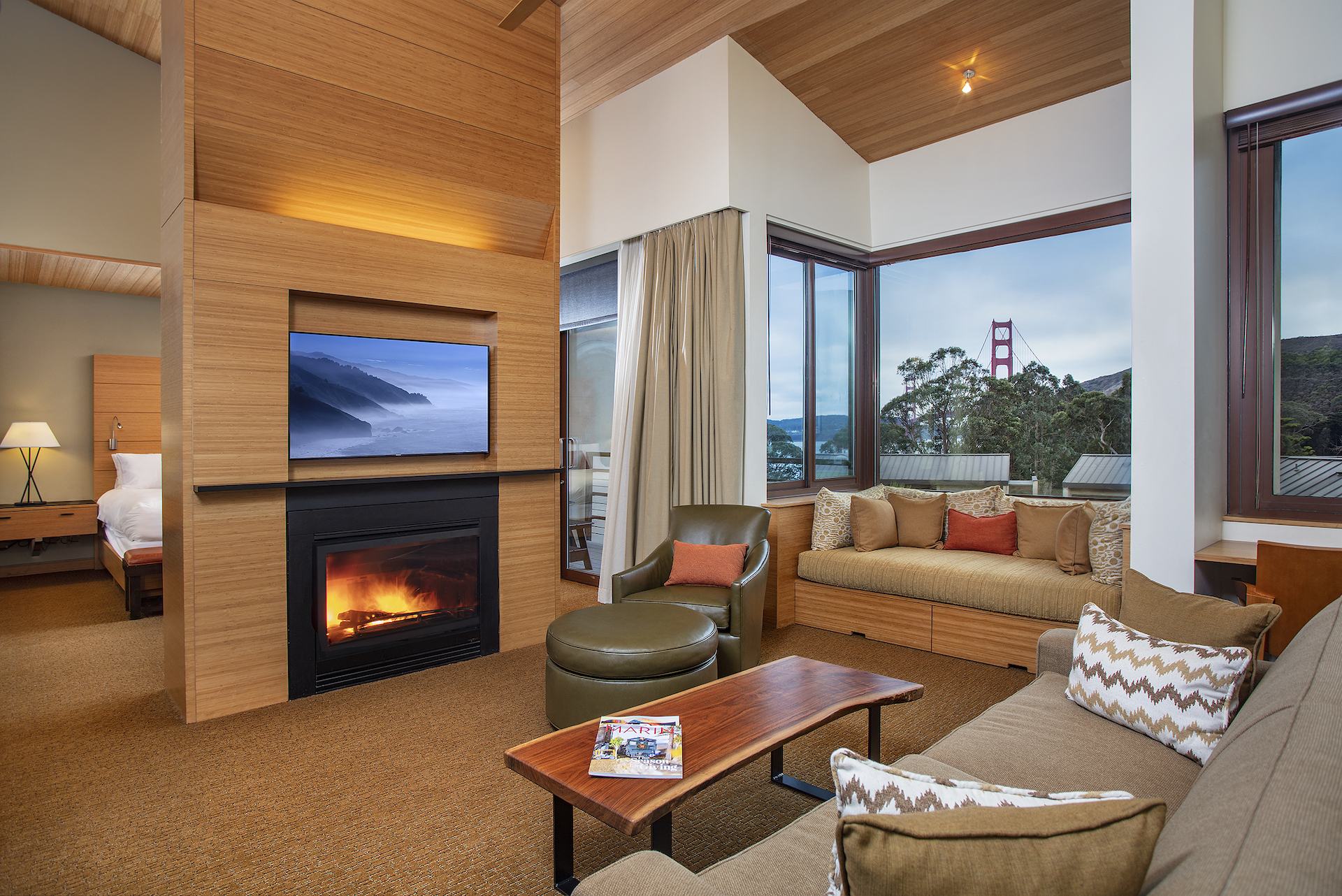 Living Room View Contemporary King Suite