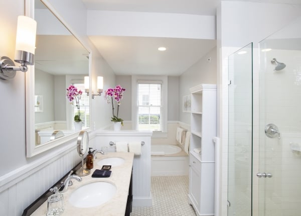 Historic King Suite Bathroom Tub, Shower and Vanity