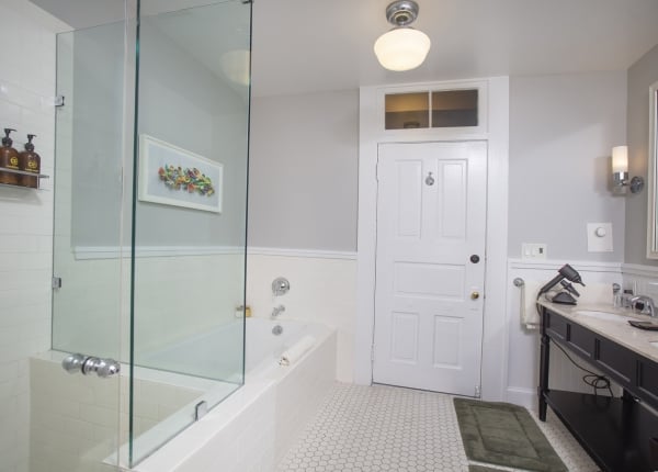 Historic King Suite Bathroom Tub and Vanity