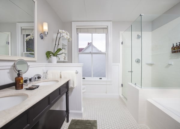 HIstoric King Suite Bathroom and Shower