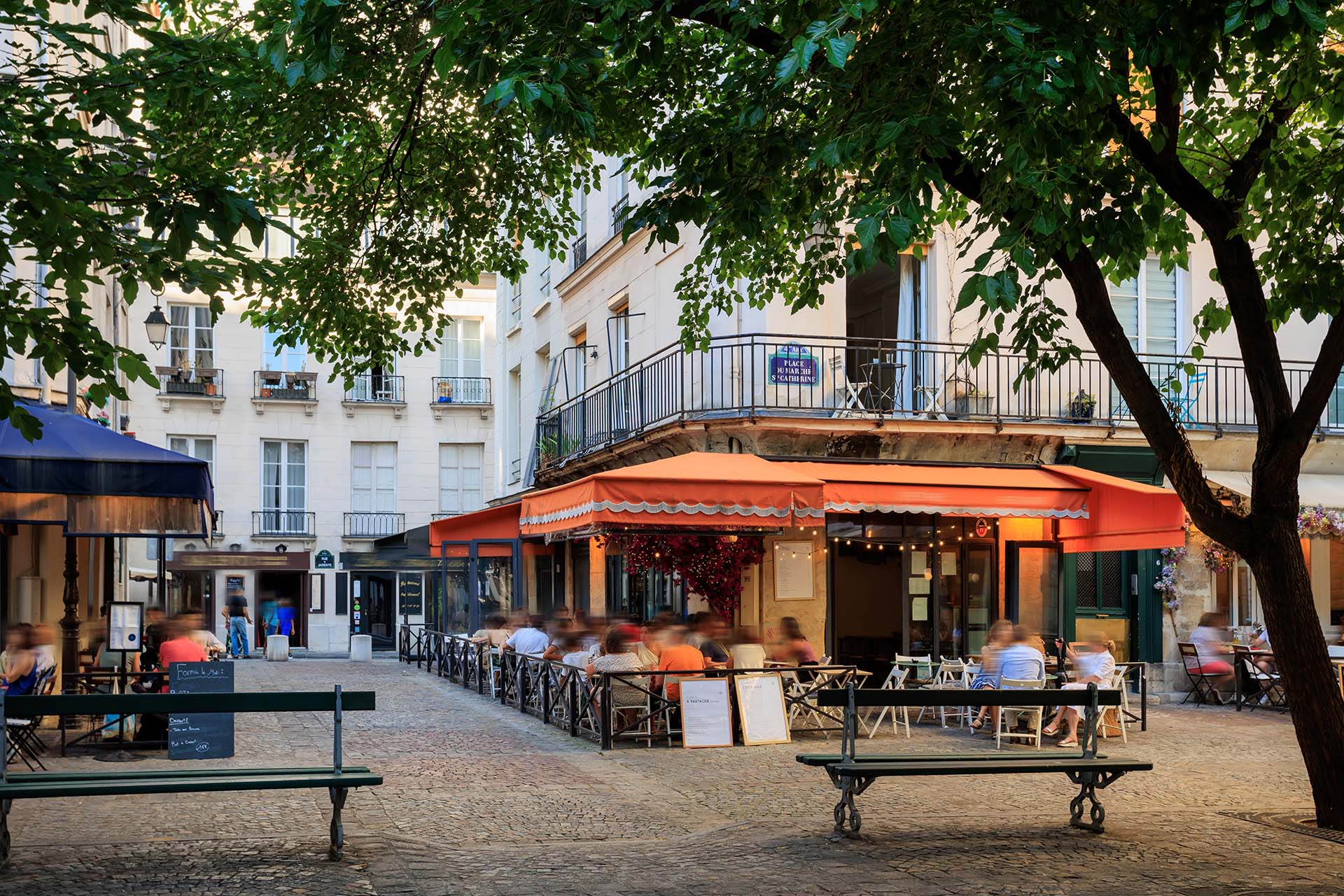 bistro in paris